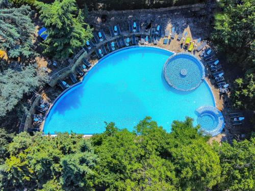 Ein Blick auf den Pool von der Unterkunft Hotel Excelsior - All Inclusive oder aus der Nähe