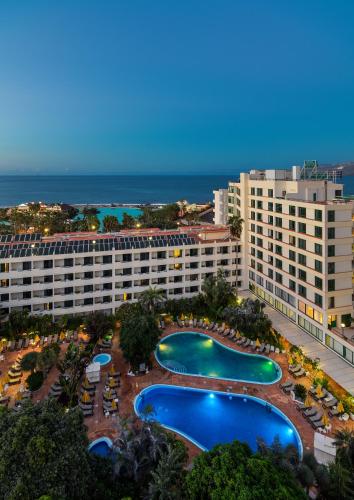 Bazén v ubytování H10 Tenerife Playa nebo v jeho okolí
