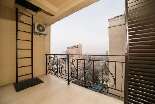 Gambar di galeri bagi Solutel apartments-32 di Bishkek