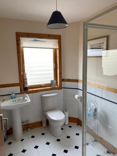 Bathroom sa Apartment 2, Craigmore, Upper Baila, Lerwick