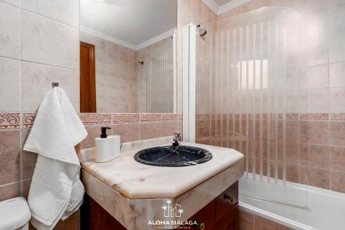 A bathroom at Wonderful Malaga Centro Apartment