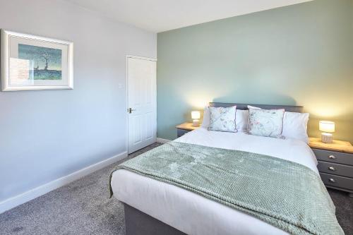 Ένα ή περισσότερα κρεβάτια σε δωμάτιο στο Host & Stay - Cobblestones