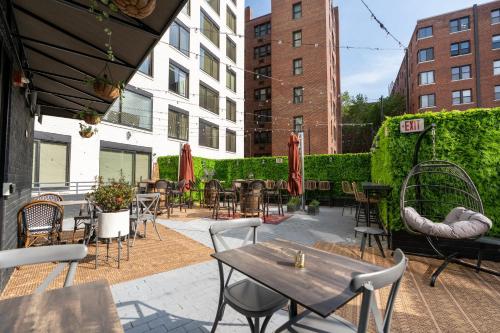 2500 Penn, a Placemakr Experience Image