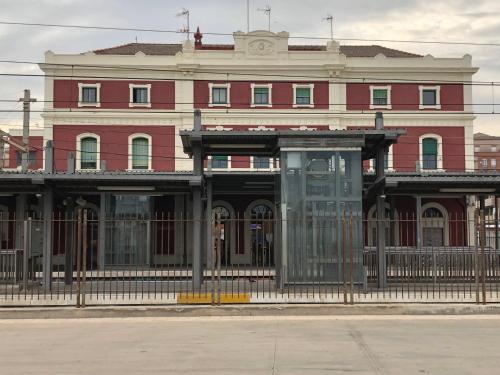 Το κτήριο όπου στεγάζεται  η παραθεριστική κατοικία