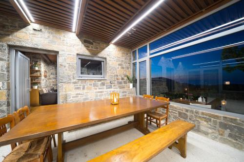 Terra Zeus Skalaniにあるテレビまたはエンターテインメントセンター