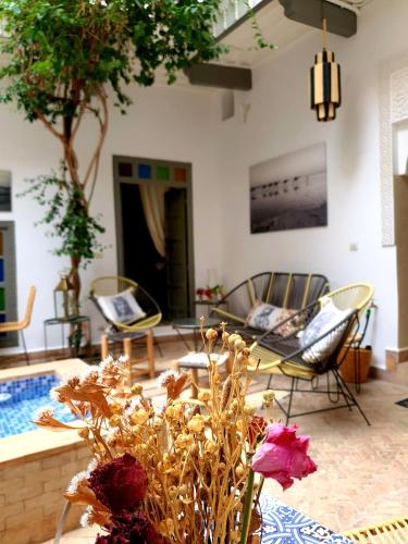 Coin salon dans l'établissement Riad Dar Zouar & Spa