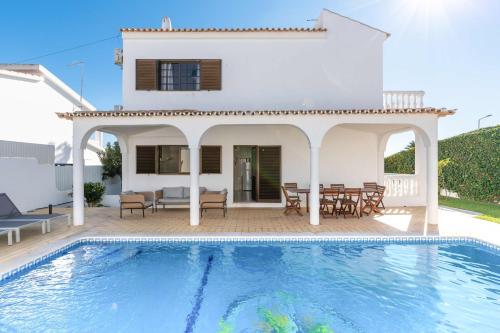 #072 Spacious Villa Perfect Algarve