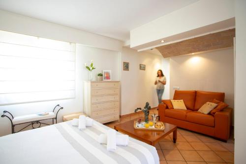 SingularStays Valero