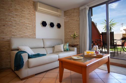 SingularStays Valero