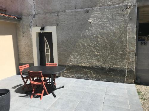 Φωτογραφία από το άλμπουμ του Superbe studio entièrement refait a neuf σε Figeac