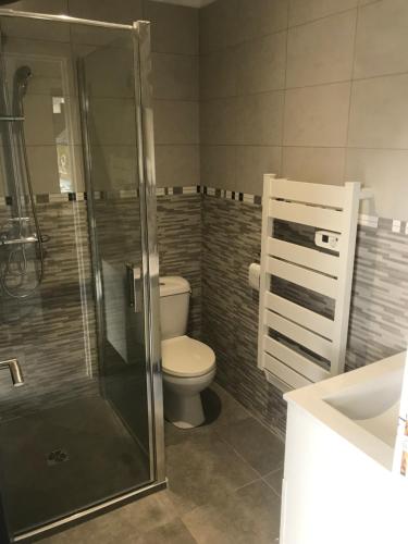 Ένα μπάνιο στο Superbe studio entièrement refait a neuf