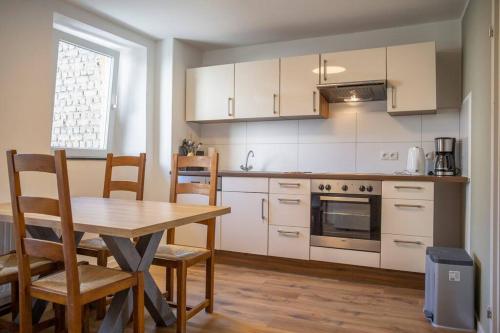 Η κουζίνα ή μικρή κουζίνα στο Stilvolle Wohnung bei Cochem - 2 Schlafzimmer