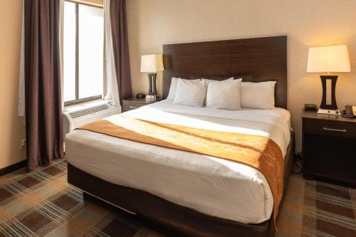 Comfort Suites Houston West at Clay Road Image