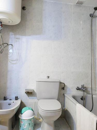A bathroom at Tet-a-tet Torrevieja