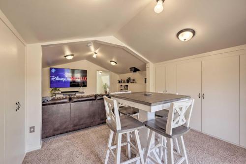 a dining room with a table and a couch at Family Home Near Kings and Sequoia National Parks! in Squaw Valley