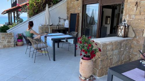 Balkón alebo terasa v ubytovaní Paralia Pefkohori apartments