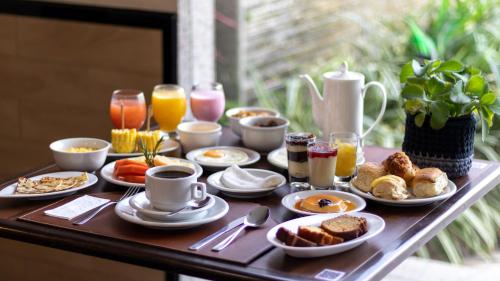 Opsi sarapan yang tersedia untuk tamu di Hotel Caiçara João Pessoa