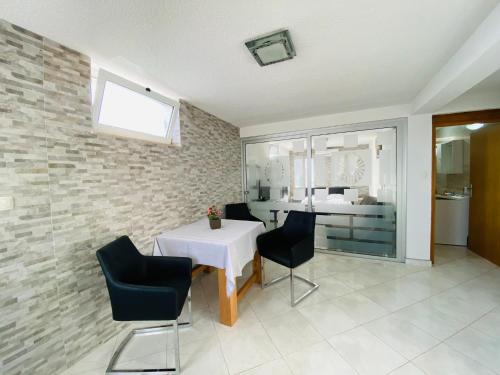 Dapur atau dapur kecil di Apartmani-joe