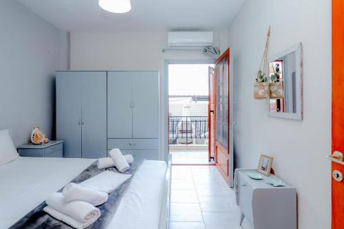 Postel nebo postele na pokoji v ubytování Calma Luxury Apartments #3 Sozopoli in Halkidiki