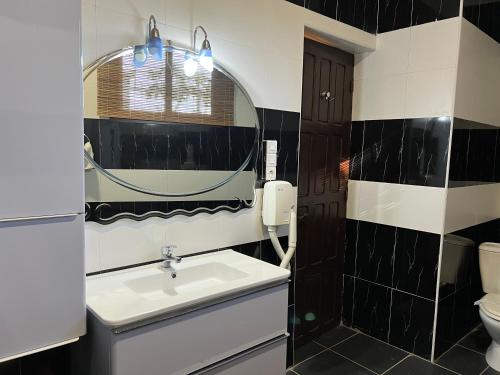 Salle de bains dans l'établissement Victory Hotel & Restaurant Tulear
