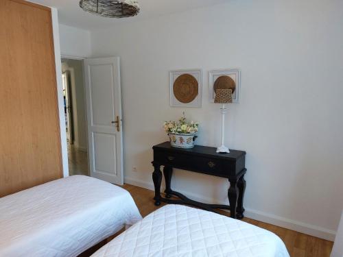 Gallery image of Beautiful Villa with a stunning view in Roujan