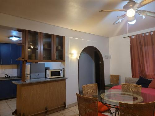 Dapur atau dapur kecil di Peatonal y San Martin