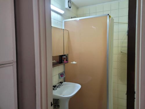 Bilik mandi di Peatonal y San Martin