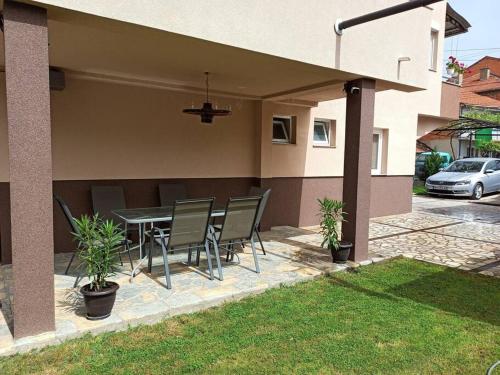 Budova, kde se apartmán nachází