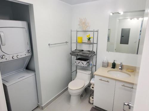 Classy 2BD 2BTH at Midblock with FREE PARKING photo 19