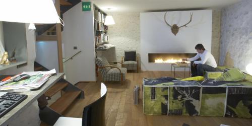 Μια τηλεόραση ή/και κέντρο ψυχαγωγίας στο Design Hôtel des Francs Garçons