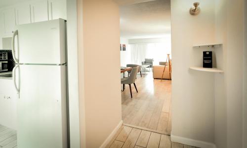 Designer River View Apartmentsにあるキッチンまたは簡易キッチン