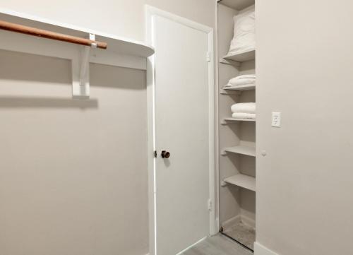 フォート・ローダーデールにあるDesigner River View Apartmentsのギャラリーの写真