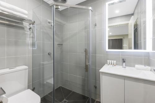 Quality Hotel Melbourne Airport Image