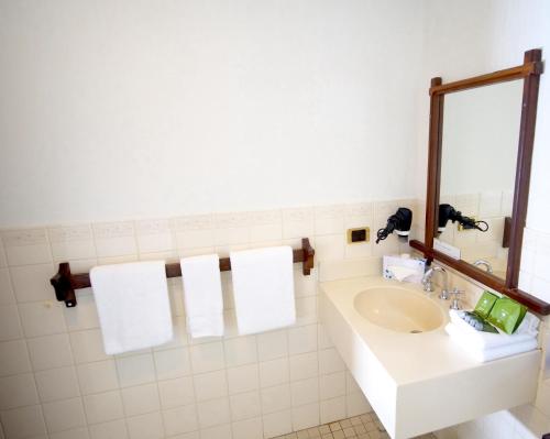 Ένα μπάνιο στο Margaret River Motel