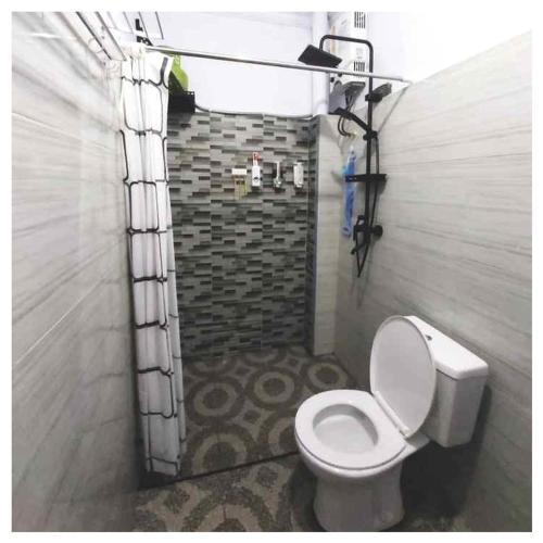 Ένα μπάνιο στο Situ Gede Indah HOMESTAY