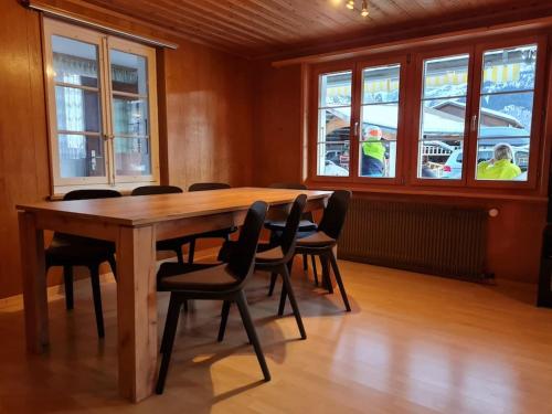 Chalet Engi Apt 1 for up to 8 People