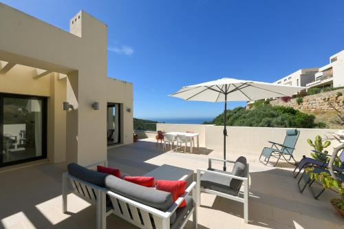 Marbella Luxury penthouse: indoor pool and private terrasse