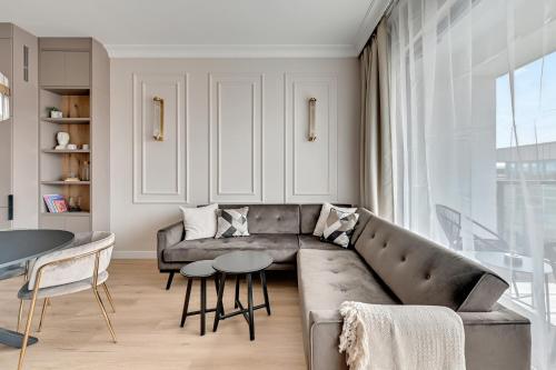 A seating area at Grand Apartments - Brabank Premium apartament w centrum Gdańska
