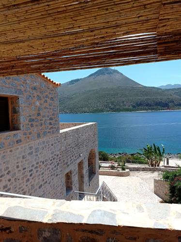 Gallery image of Mani Blue Tower in Oítilon