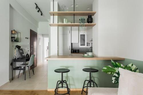 Dazzling 1BR Apartment in Koukaki by UPSTREET