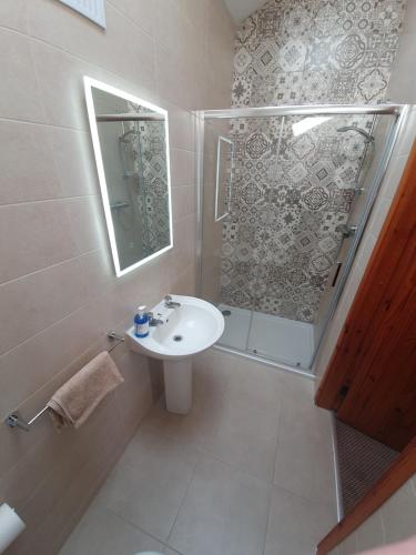 Gallery image of Slane Farm Hostel, Cottages and Camping in Slane