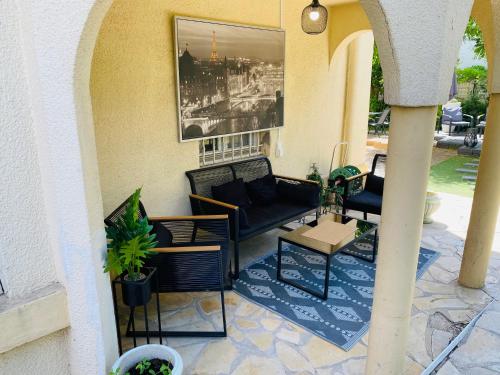 Gallery image of Belle villa à 5 mn du centre avec grd jaccuzy in Montpellier