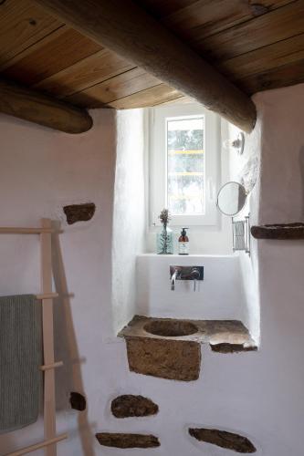 Delightful forest windmill, 10 min away from the beach