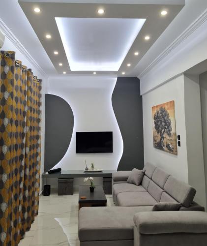 Jenny's Dream Home -Acropolis Lux 2 Bedroom Apt, with Hot Tub, free Netflix, fast Wifi