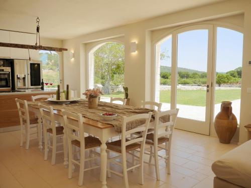 Una cocina o zona de cocina en Trulli Terra Viva