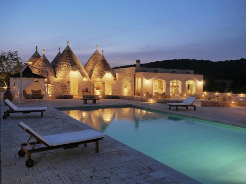 Piscina en o cerca de Trulli Terra Viva