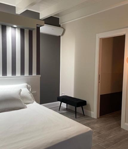18 Dante Luxury Suites photo 2