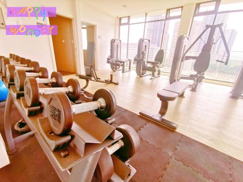 Gimnasio o equipo deportivo en Legoland - HappyWonder Suite for Family ,Cozy, Wifi with Nice Garden Pool View!