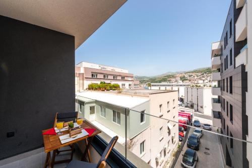 Royal Luxuria Modern Studio