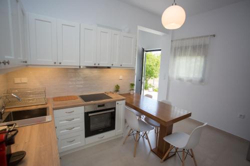 George‘s Place Kastrosikia